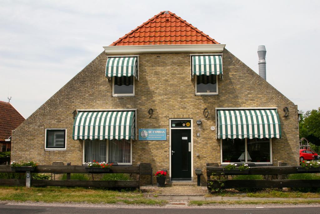 De Cyprian Bed & Breakfast Kaard Exteriér fotografie