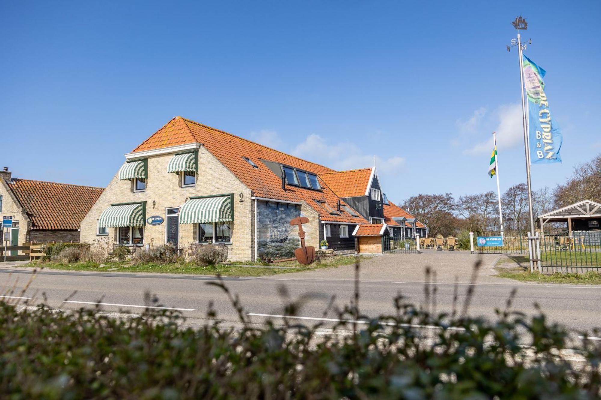 De Cyprian Bed & Breakfast Kaard Exteriér fotografie